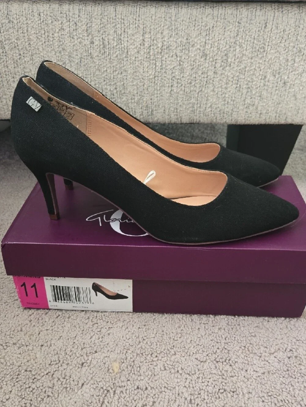 Gloria Vanderbilt Black Heels Women's Size 11